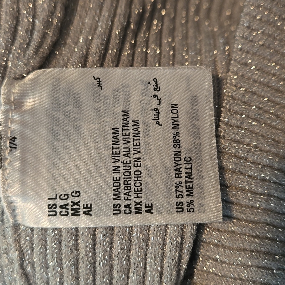 Silver Ribbed Tank Top In Size Large - Picture 6 of 6